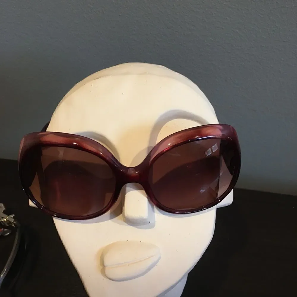 Authentic Fendi Purple/Brown Sunglasses ser FS5143